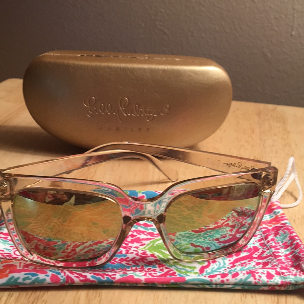 NIB LILLY PULITZER CELINE GOLD POLARIZED SUNGLASSE